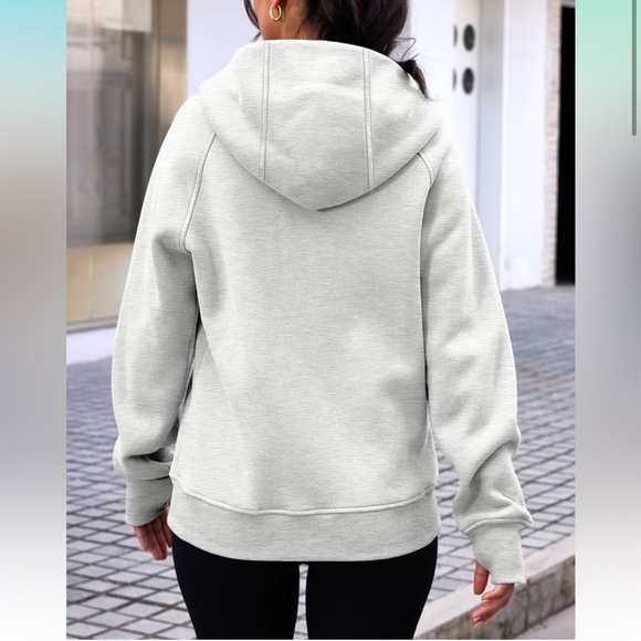 Trendy Queen Light Heather Grey Zip up Hoodie Mock Neck w/Thumb Holes size Small - Picture 2 of 5